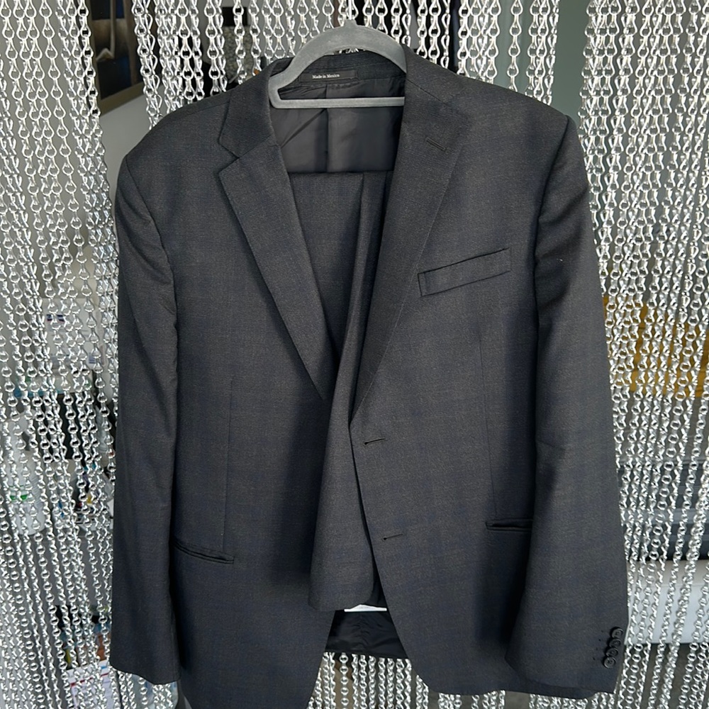 Z Zegna suit size 52/42r used few times